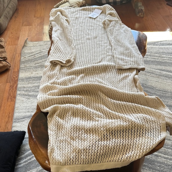 VAV New York Beige Knit cover up - Picture 1 of 7